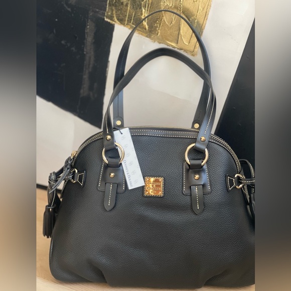 Dooney & Bourke (Pebble Grain Domed Satchel black)